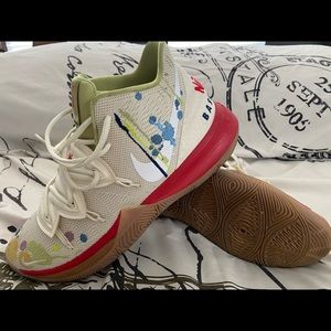 COPY - Nike Bandulu X Kyrie 5 “Embroidered Splatters” Size 12M